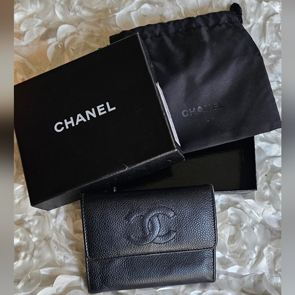CHANEL Porte Bil Mon Caviar Leather Bifold Wallet - Picture 1 of 14